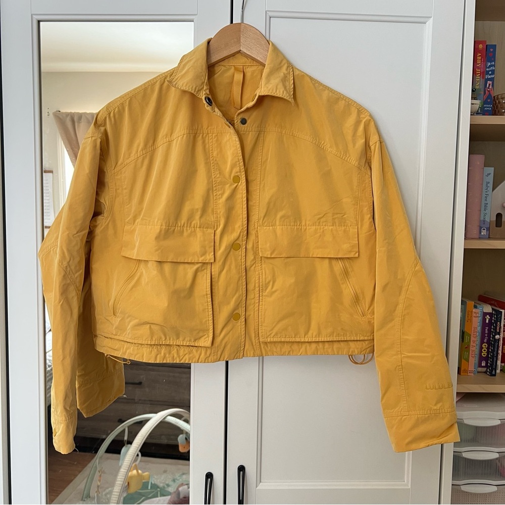 Lululemon yellow rain coat